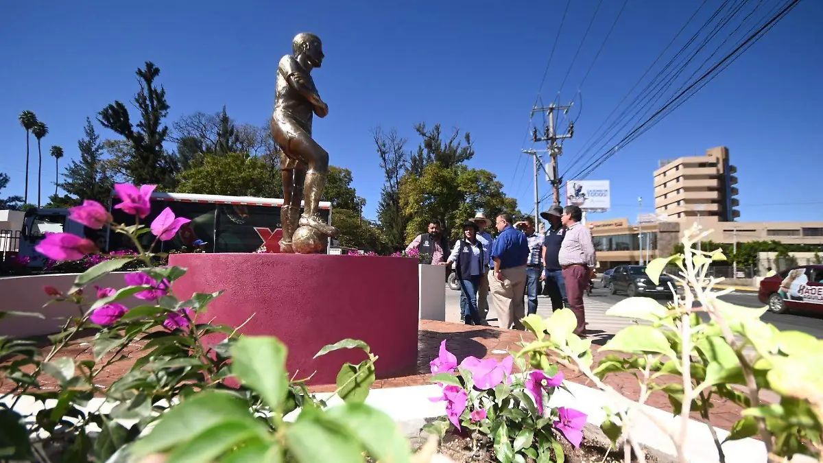 SUPERVISAN OBRAS DE IMAGEN URBANA  (5)